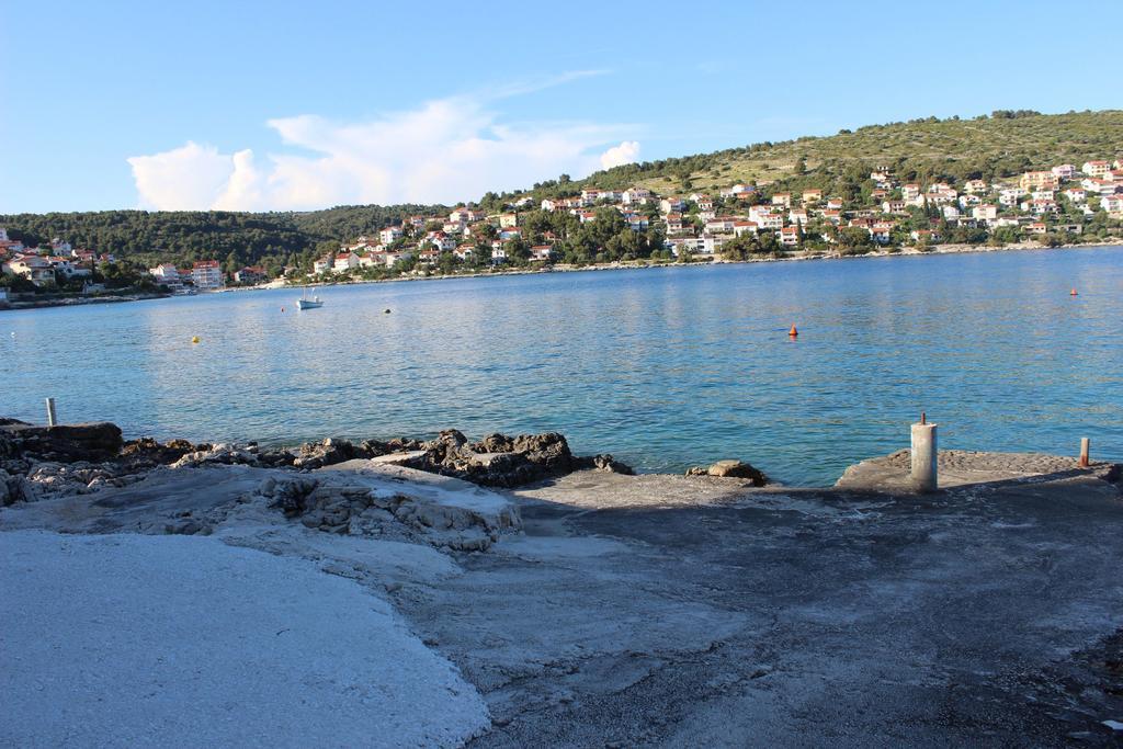 Apartment Ema Trogir Bilik gambar